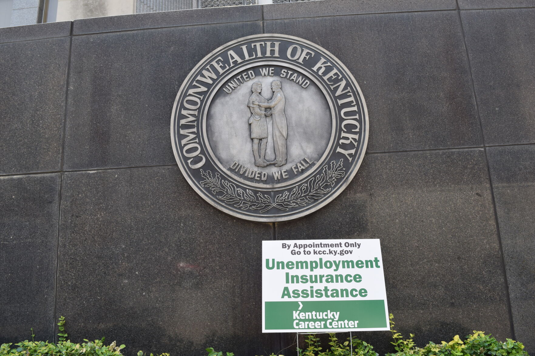 Kentucky unemployment generic sign at office